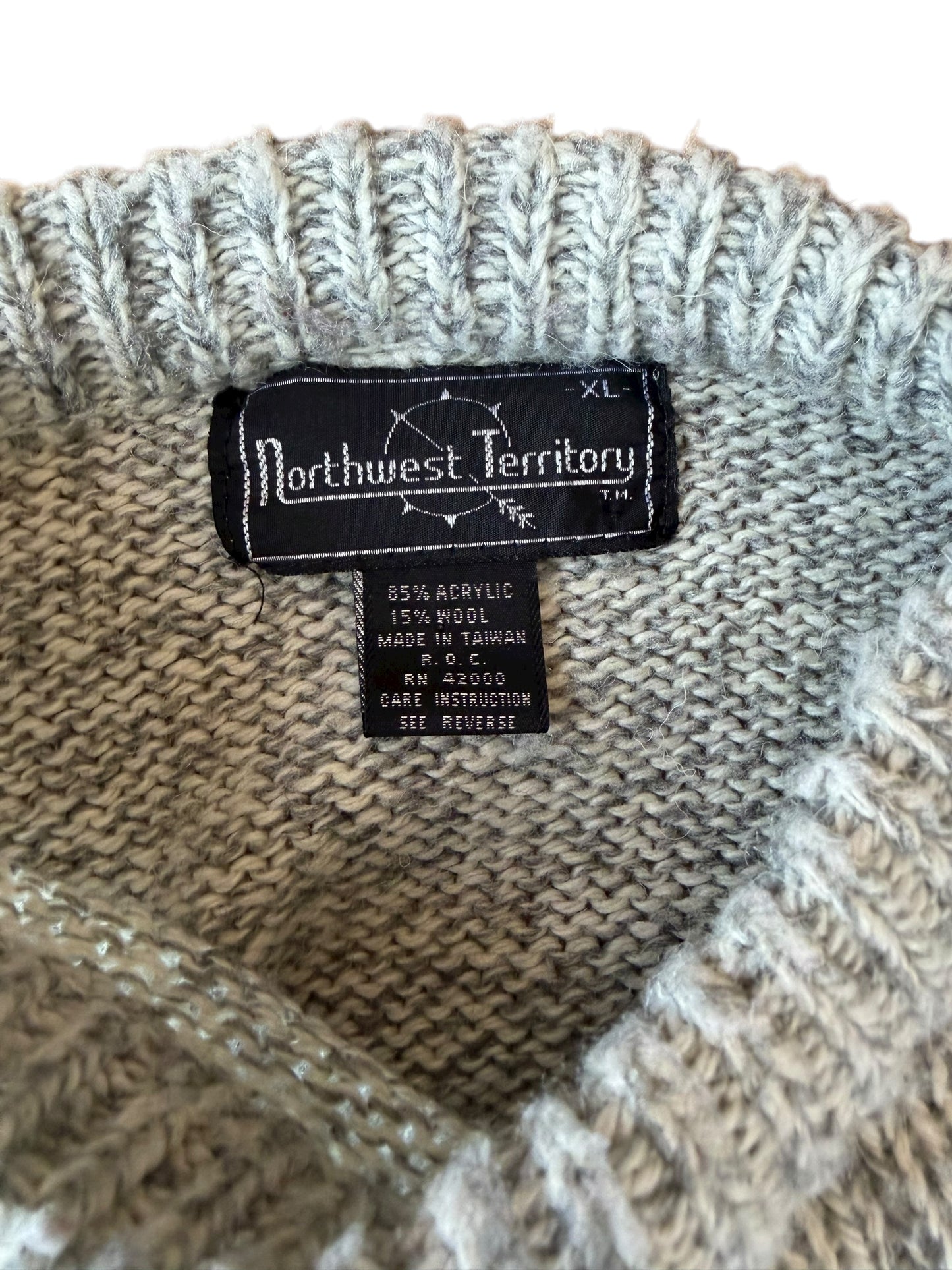 VINTAGE NORTHWEST TERRITORY CLASSIC SWEATER (XL)