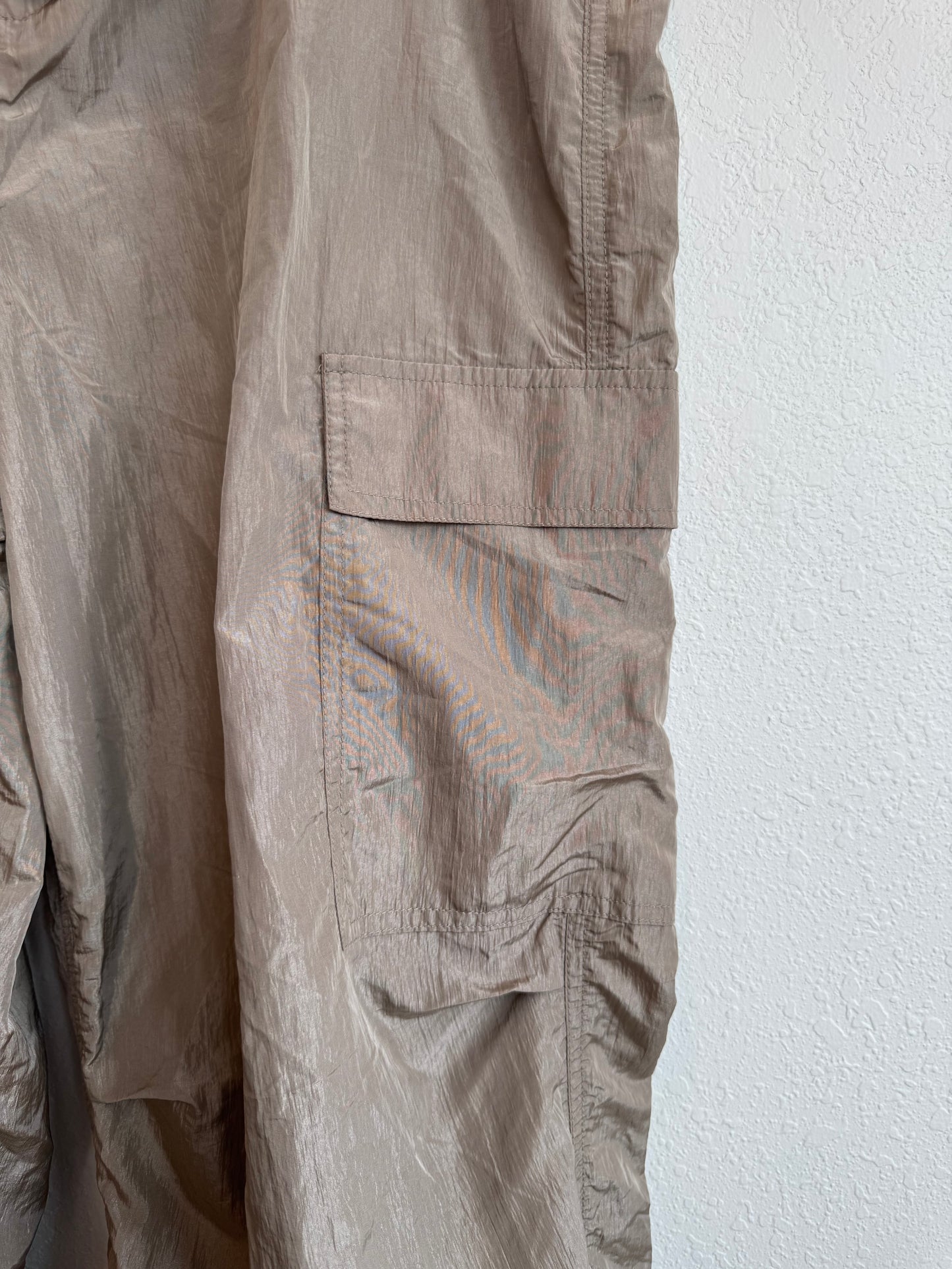 NWT WHITE FOX BE THE MOMENT PARACHUTE PANTS (L) - MSRP $48
