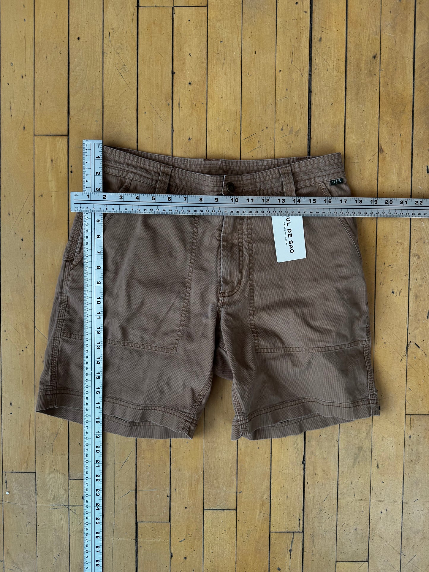 HOWLER BROS CLARKSVILLE WALK SHORTS (33) - MSRP $69