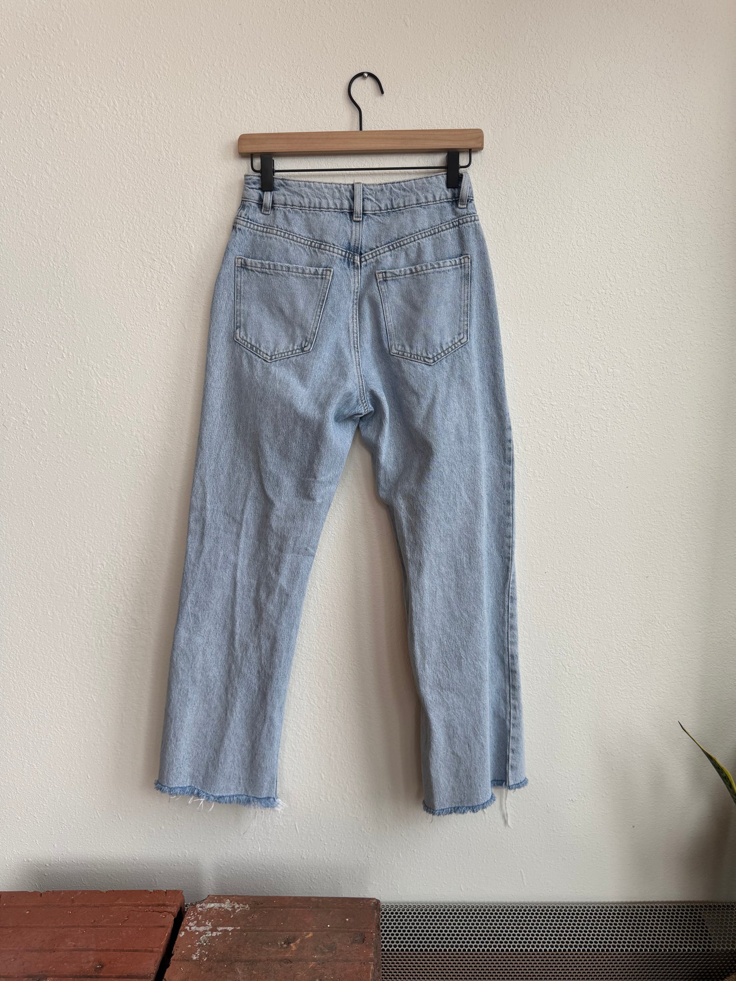 GARAGE 90’S STRAIGHT DENIM (25) - MSRP $69.95