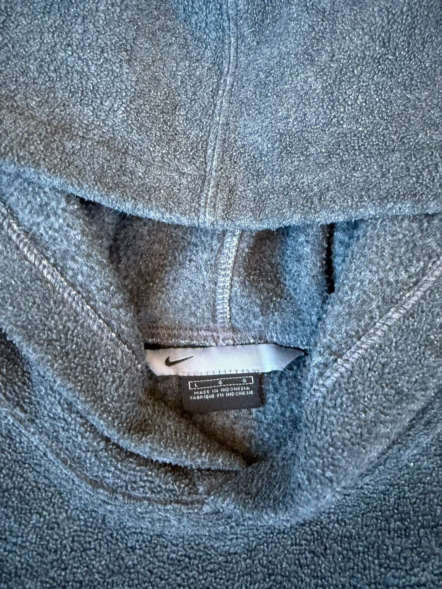 Y2K VINTAGE NIKE EMBROIDERED FLEECE (L)