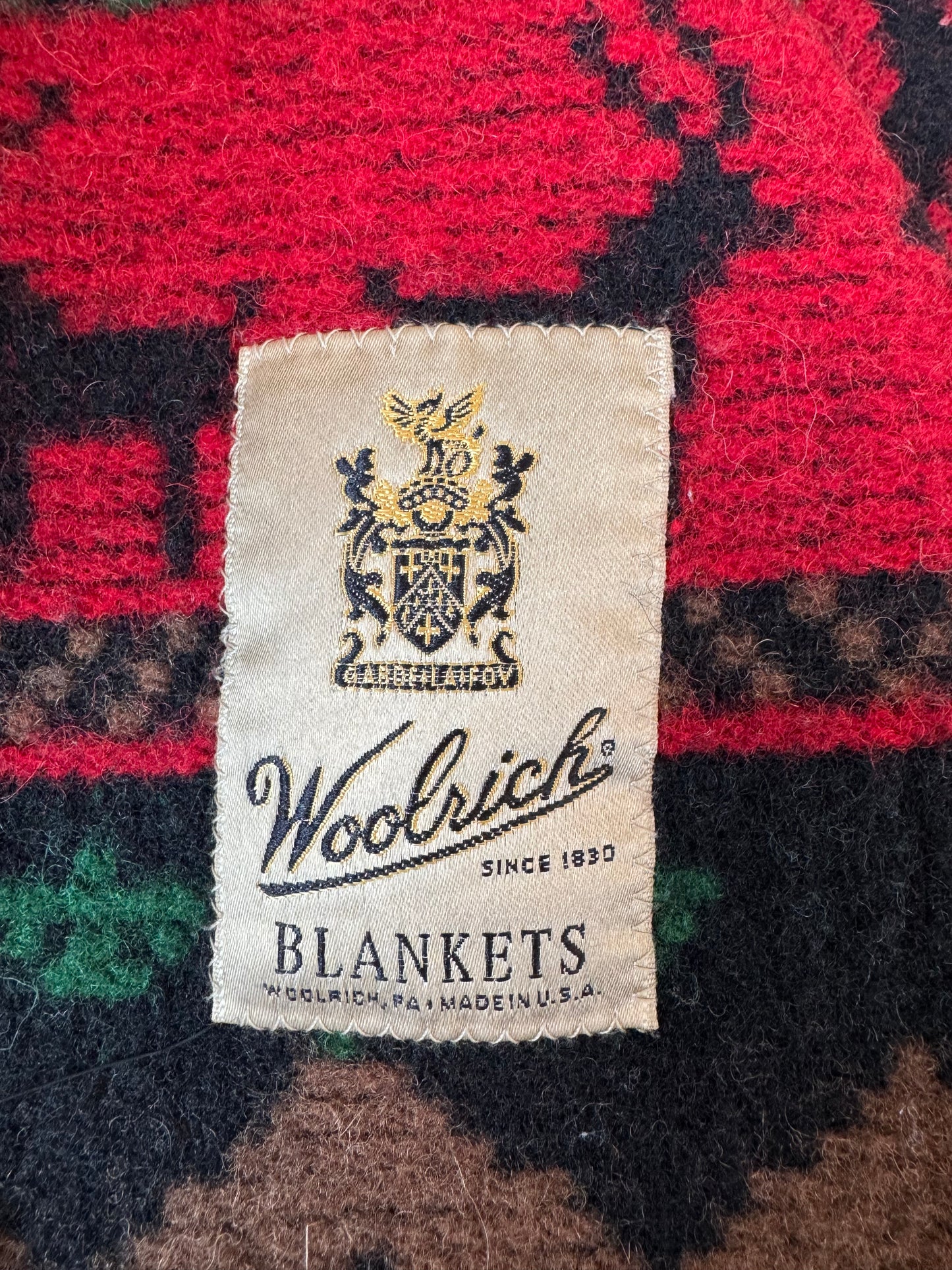 RARE VINTAGE MADE IN USA WOOLRICH BLANKET