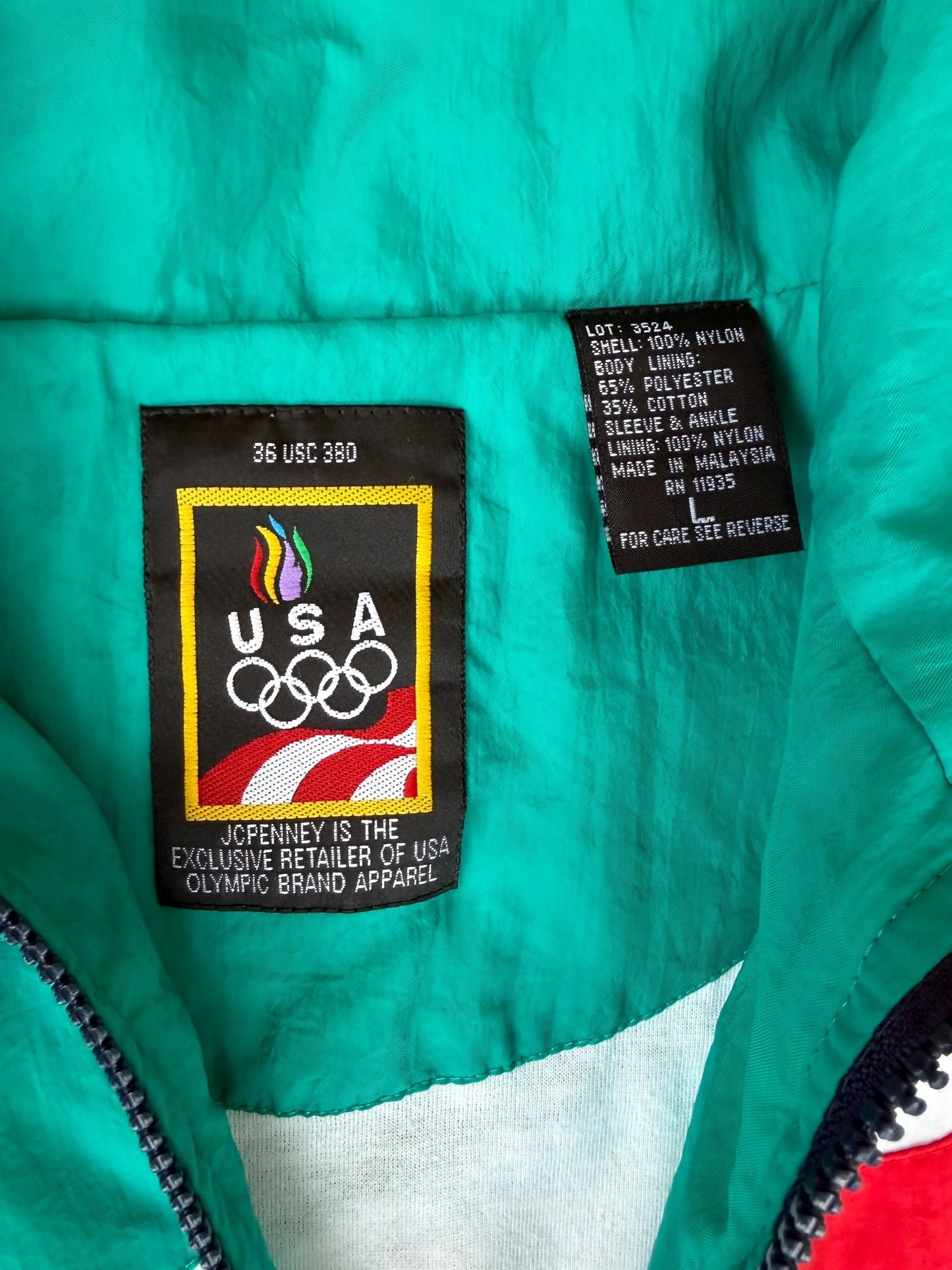 VINTAGE OLYMPICS TEAM USA STRIPED WINDBREAKER (L)