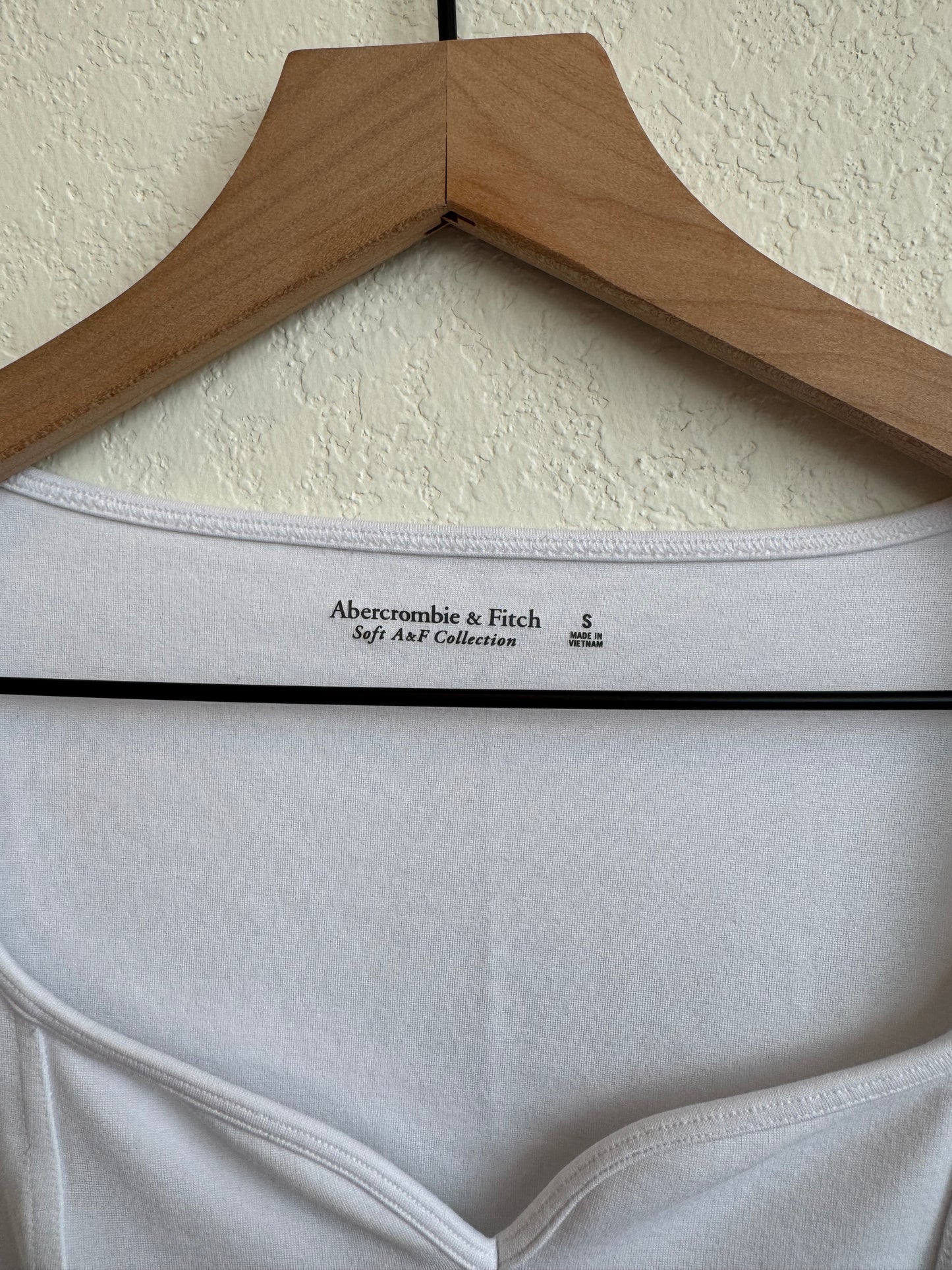 NWOT ABERCROMBIE & FITCH STRUCTURED BODYSUIT (S)