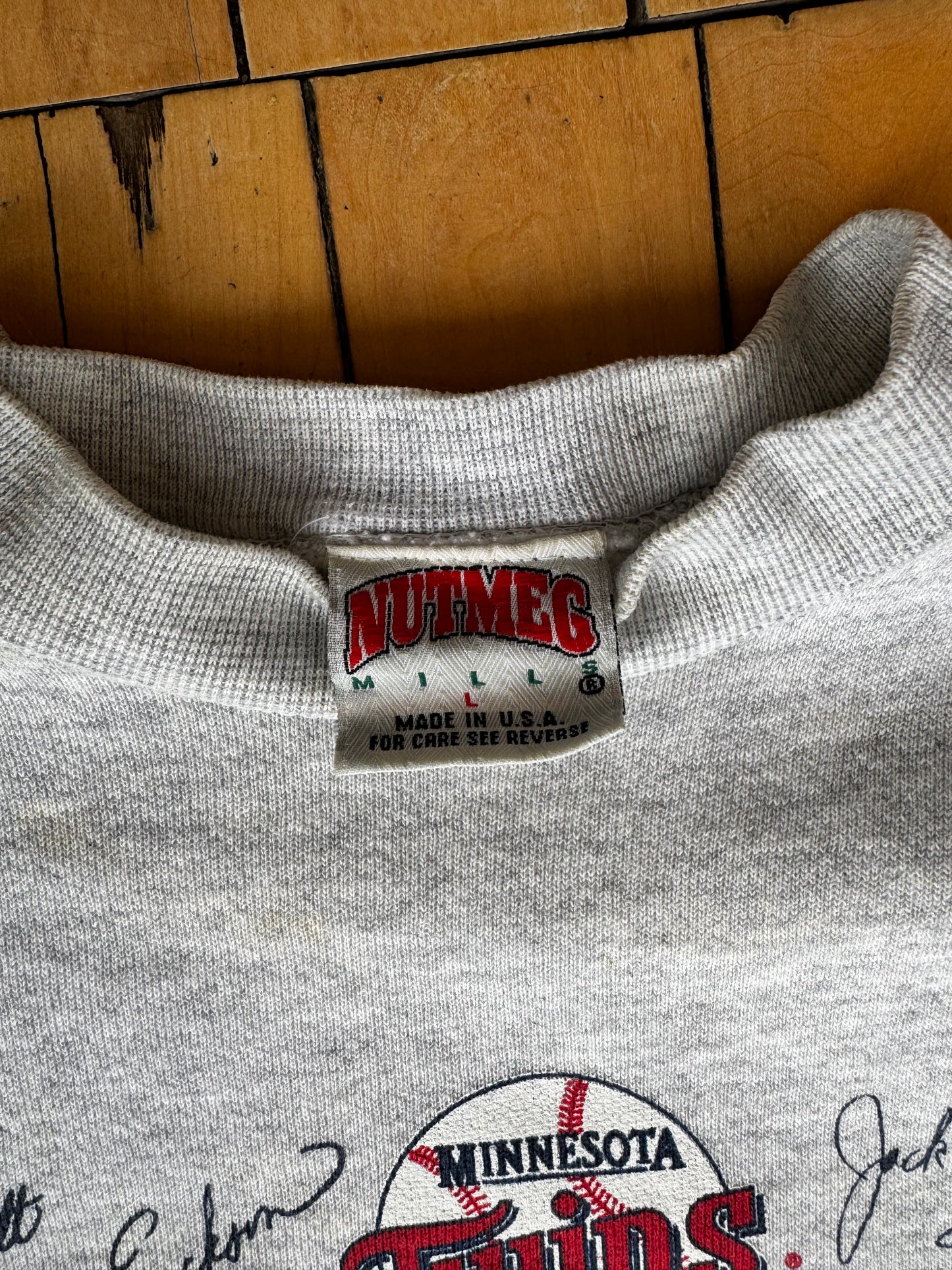 VINTAGE MN TWINS WORLD SERIES AUTO CREW (L)