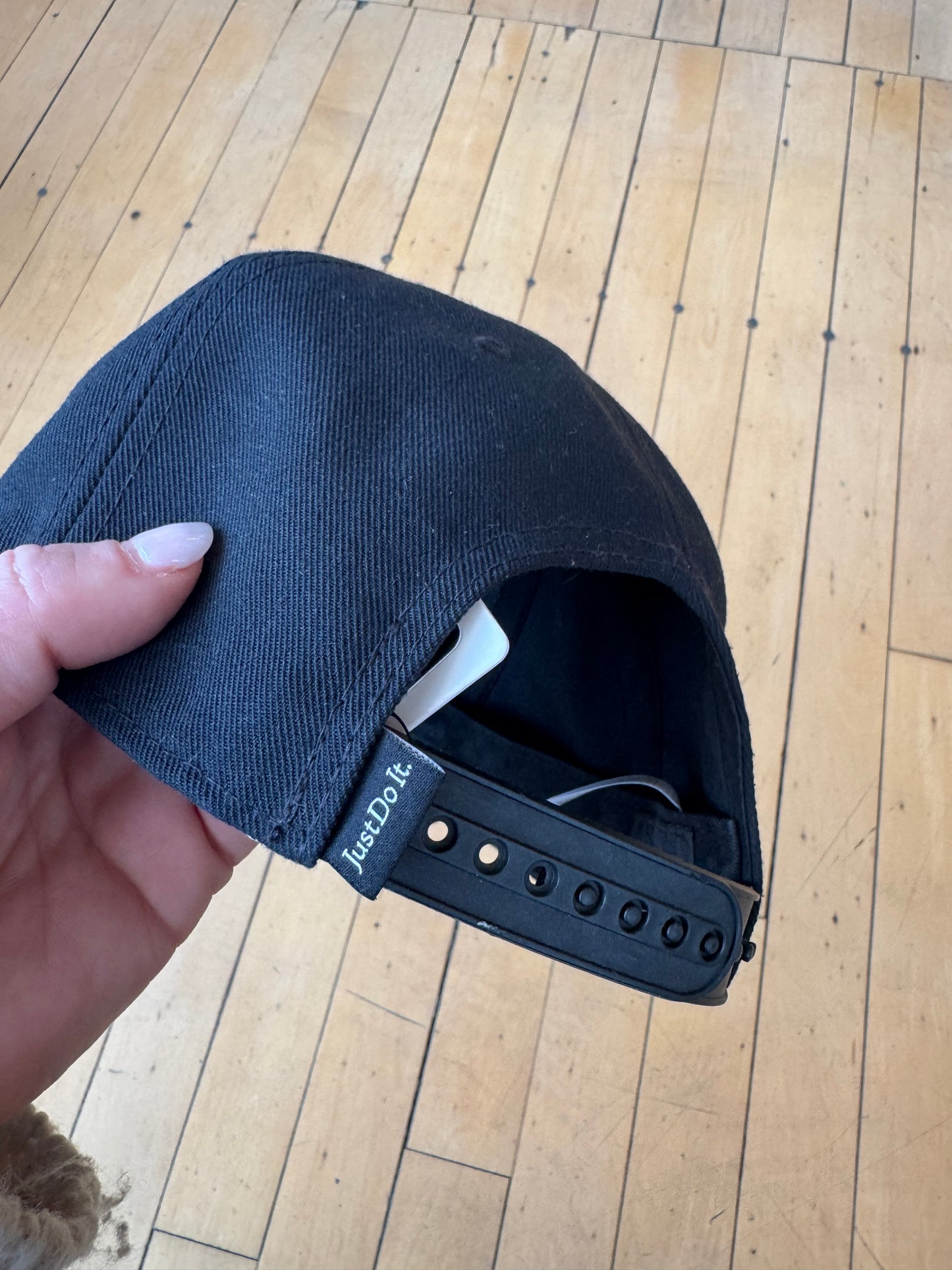 NIKE LOGO CAP (OS)