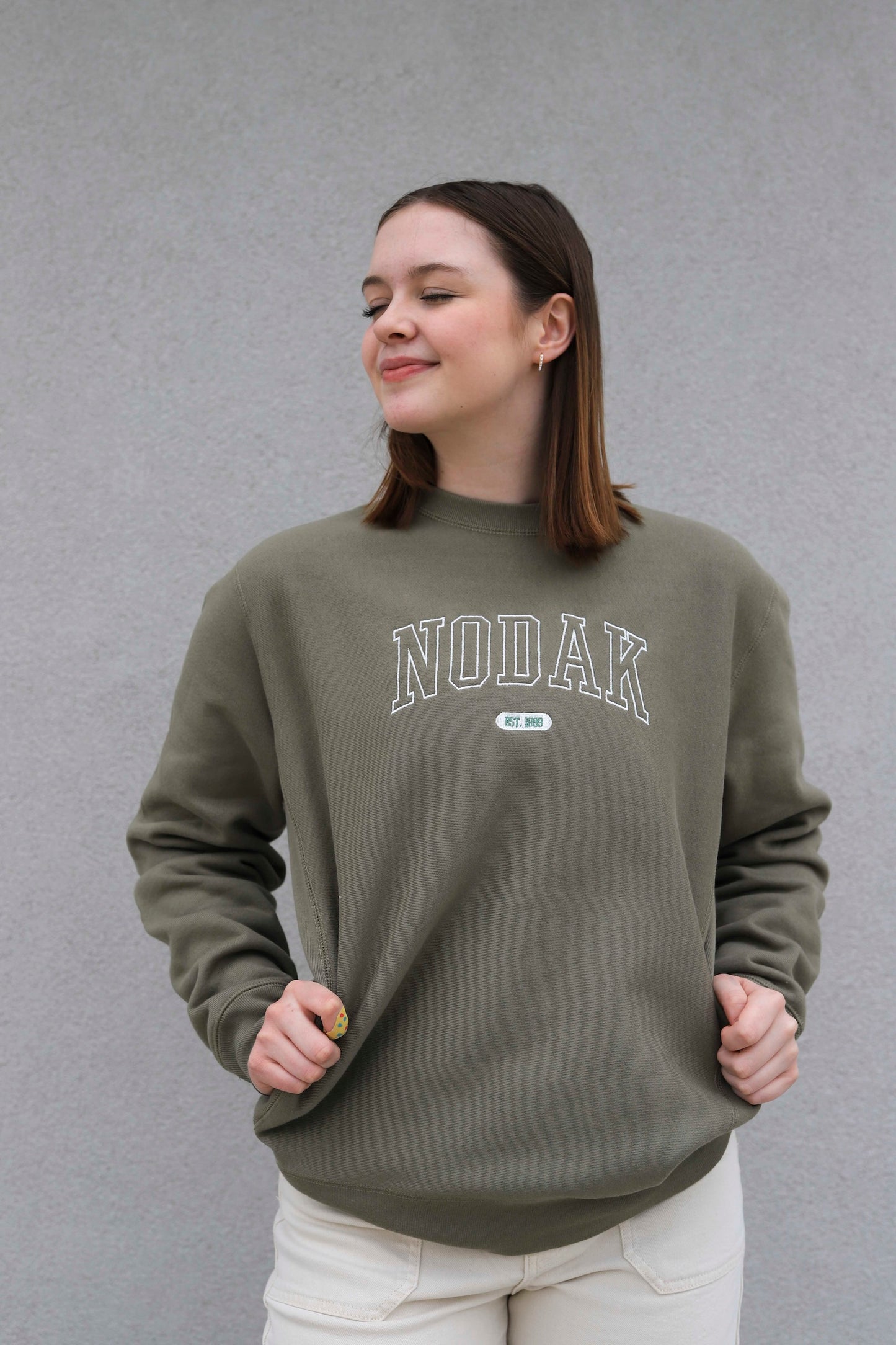 NODAK OUTLINE EMBROIDERED CREW