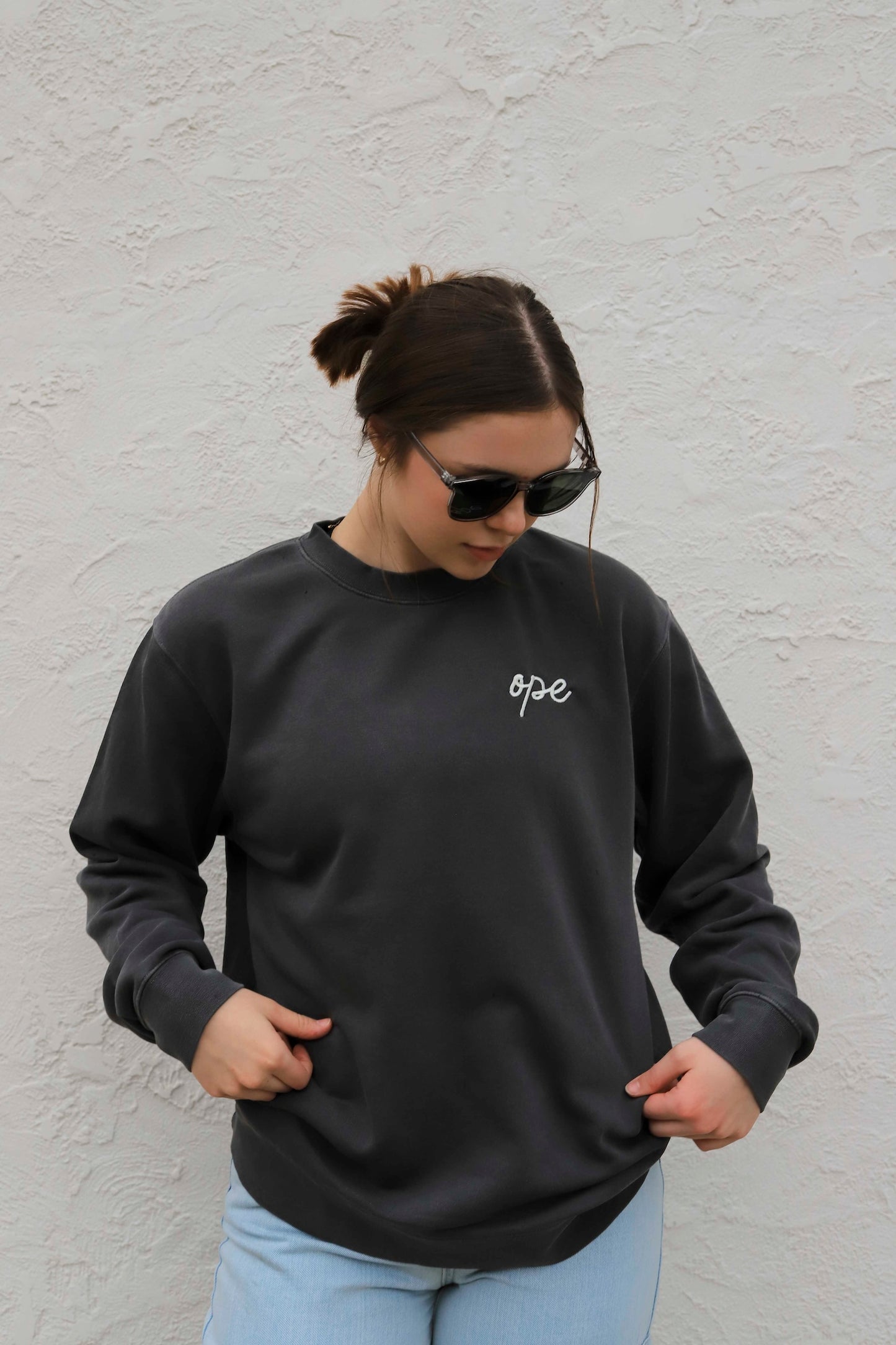 OPE MODERN SCRIPT EMBROIDERED CREW