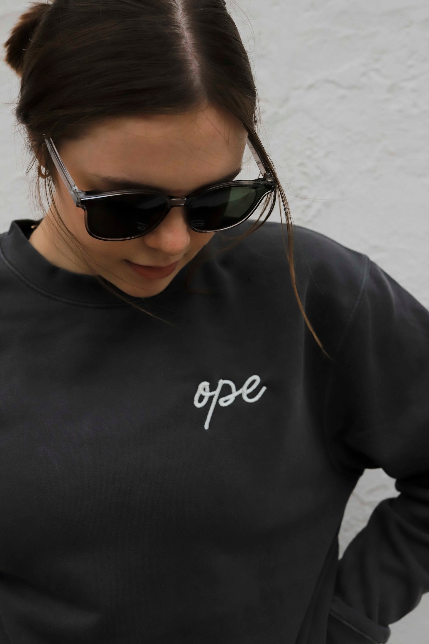 OPE MODERN SCRIPT EMBROIDERED CREW