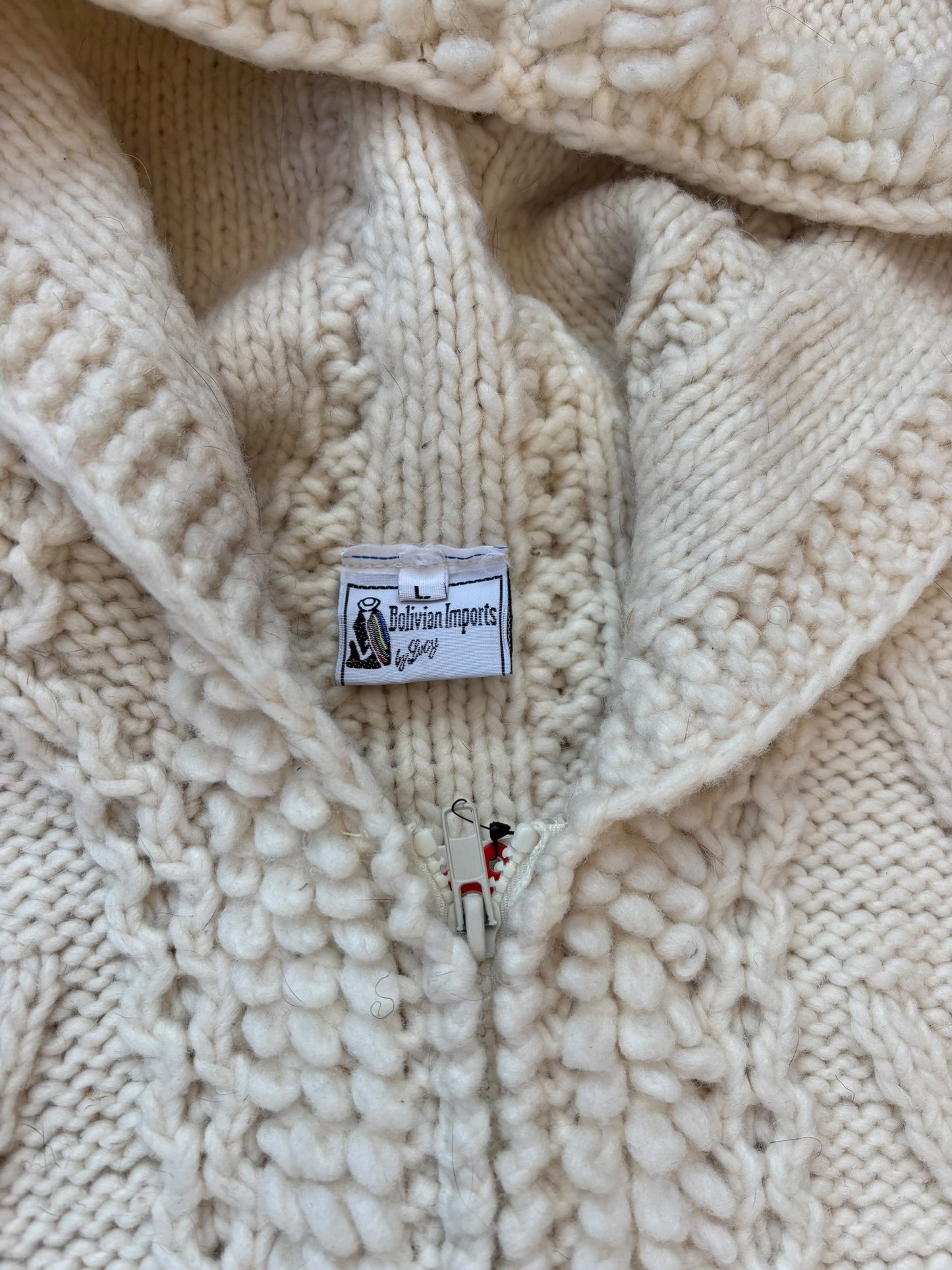 VINTAGE HAND KNIT IN ECAUDOR FULL ZIP HOODIE SWEATER (L)