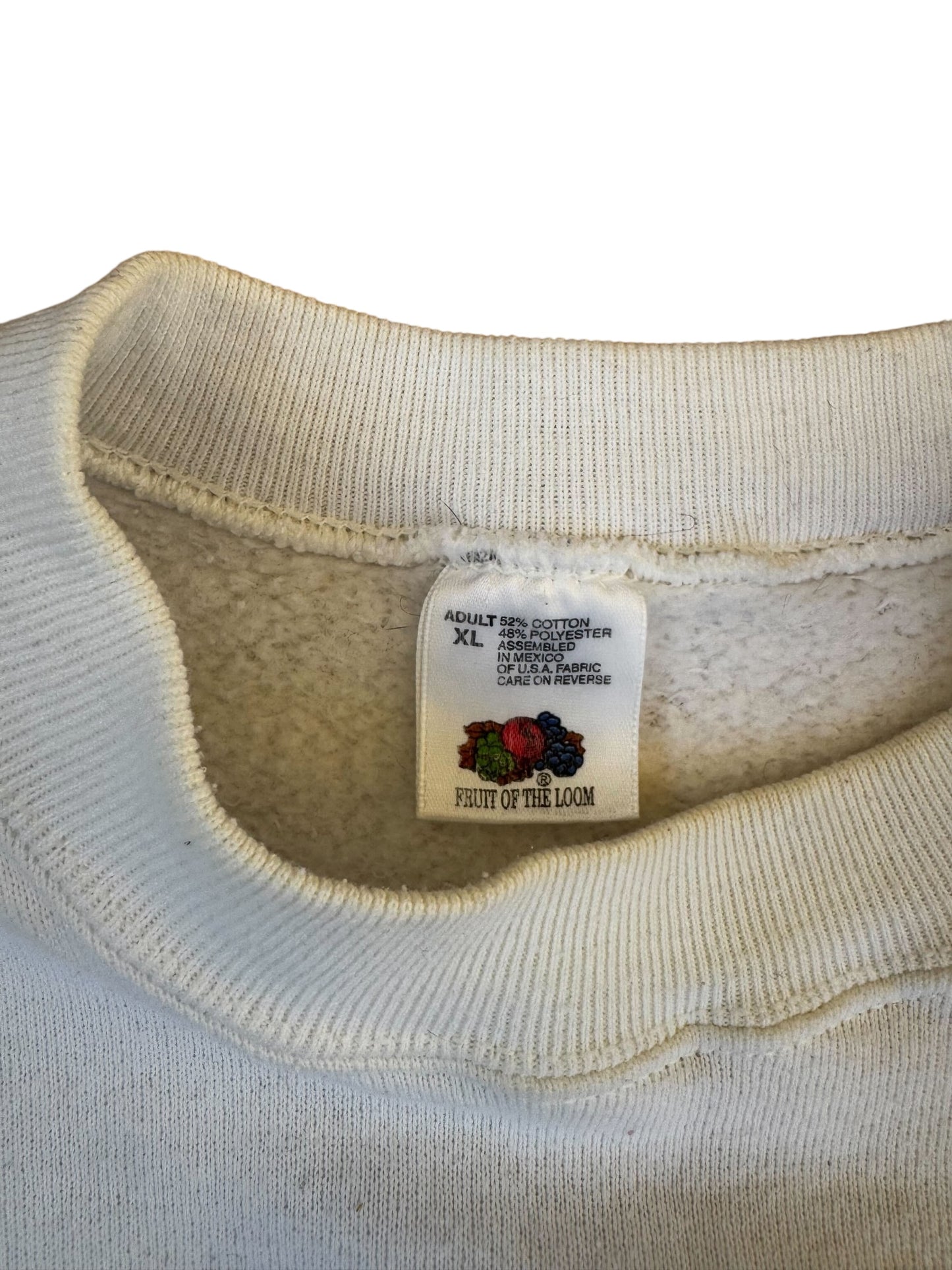 VINTAGE FRUIT OF THE LOOM HAPPY HOWLIDAYS CREWNECK (XL)