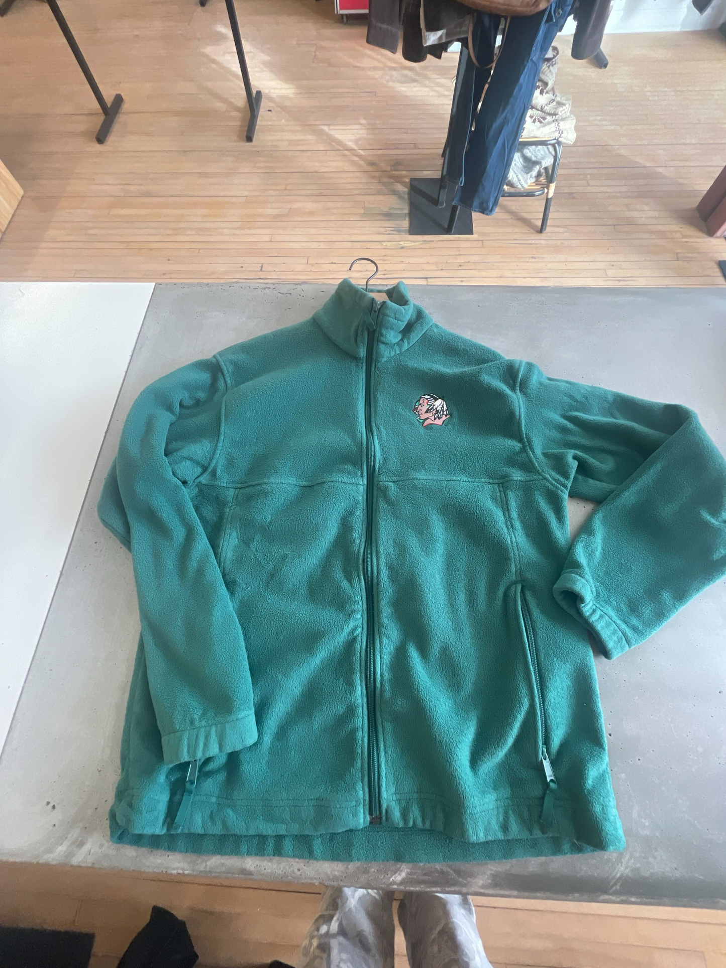 COLUMBIA FIGHTING SIOUX EMB. FLEECE GREEN (L)