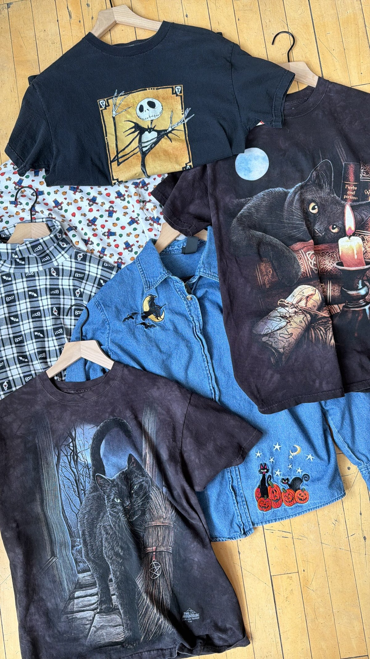 VINTAGE HALLOWEEN EMBROIDERED DENIM SHIRT (XL)