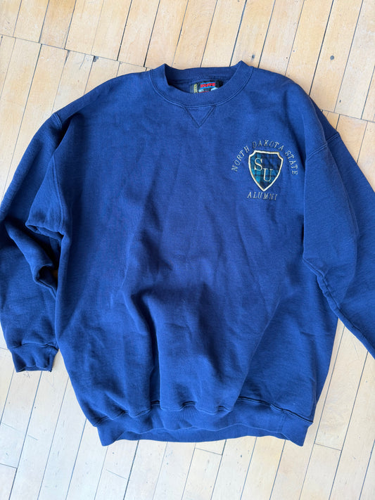 VINTAGE NDSU ALUMNI SU SHEILD CREW (XL)