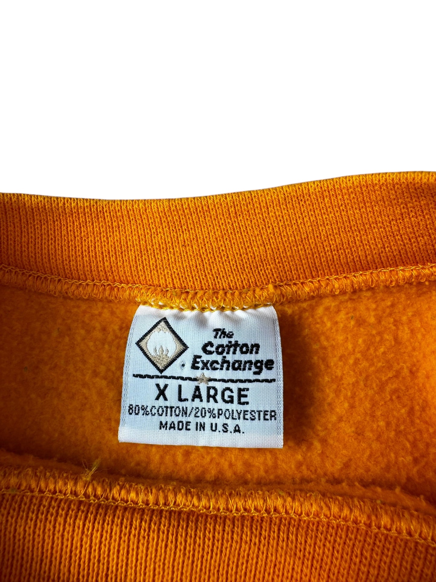 VINTAGE GOLD LEFT CHEST EMB. U OF M CREW (XL)