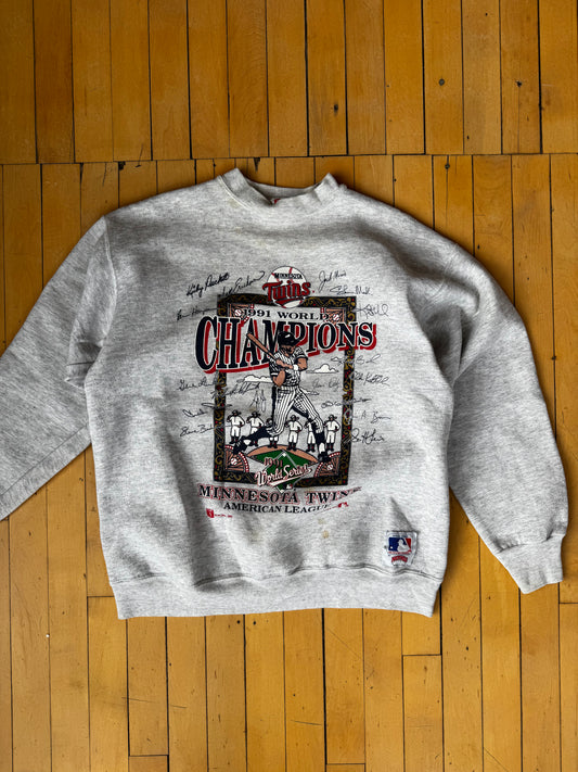 VINTAGE MN TWINS WORLD SERIES AUTO CREW (L)