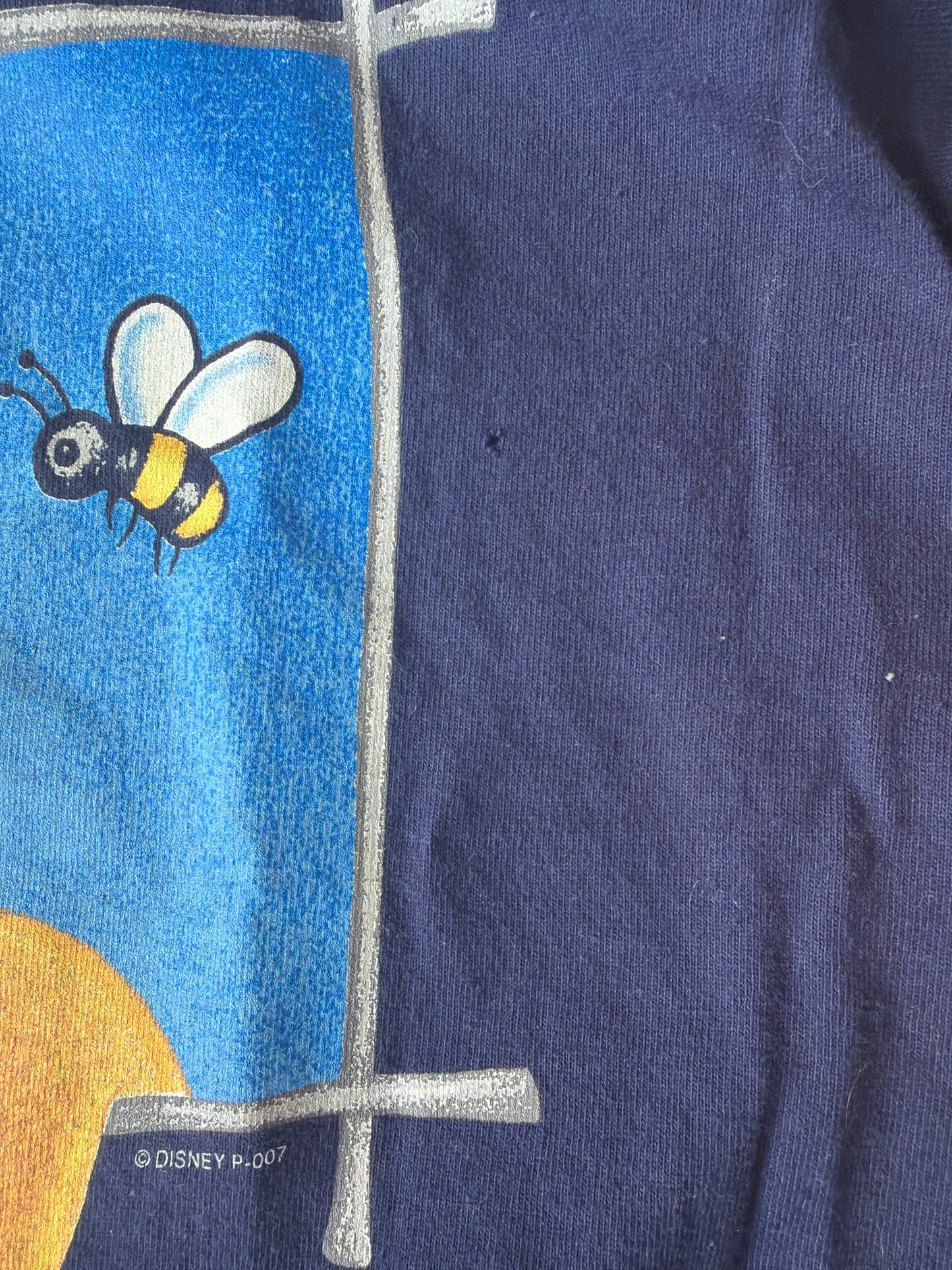 VINTAGE MADE IN USA SINGLE STITCH WINNIE THE POOH TEE (XL)