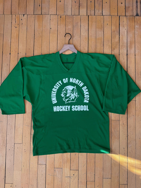 FIGHTING SIOUX HOCKEY SCHOOL JERSEY (M)