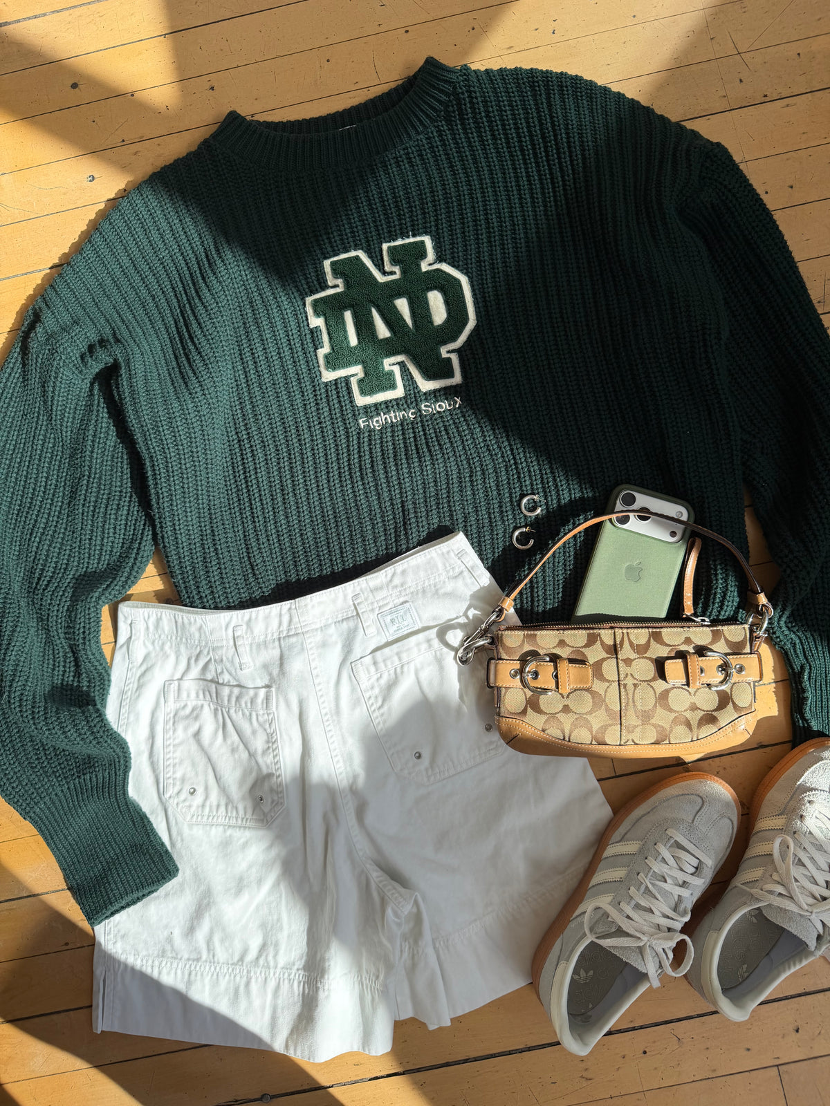 VINTAGE FIGHTING SIOUX COTTON SWEATER (XL)