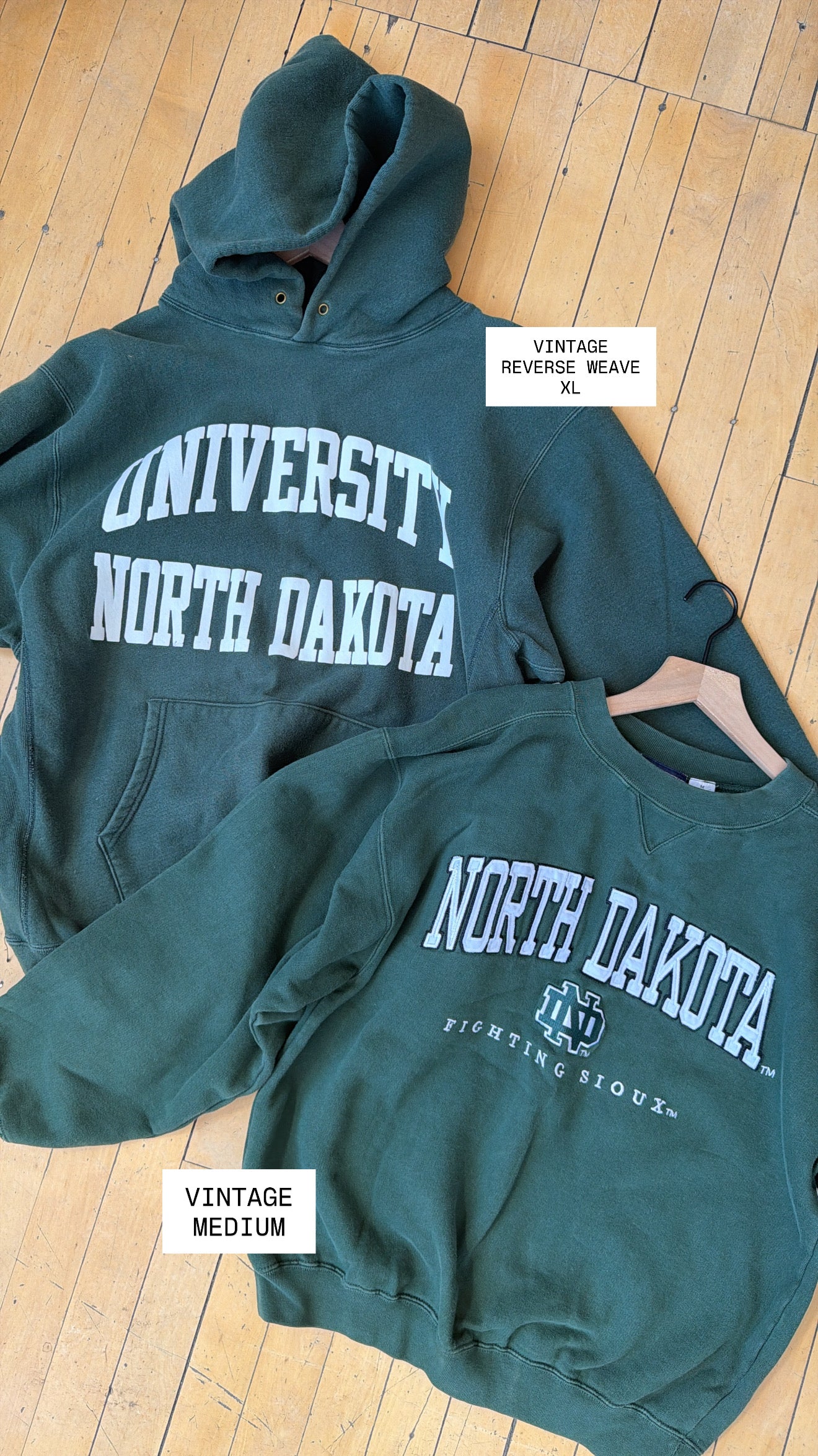 VINTAGE REVERSE WEAVE UNIVERSITY OF ND GREEN HOODIE (XL)