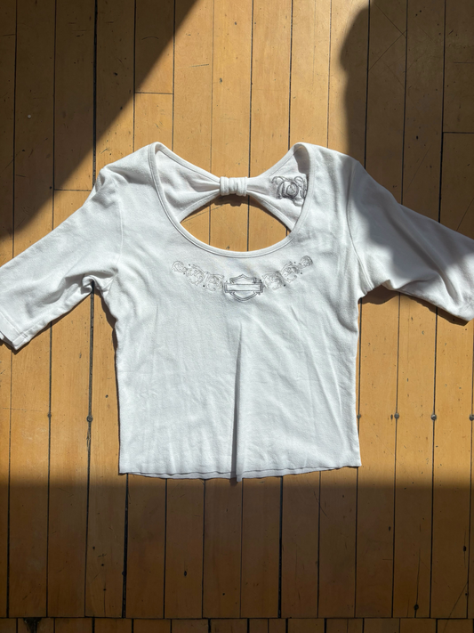 Y2K VINTAGE HD EMBROIDERED OPEN BACK (L)