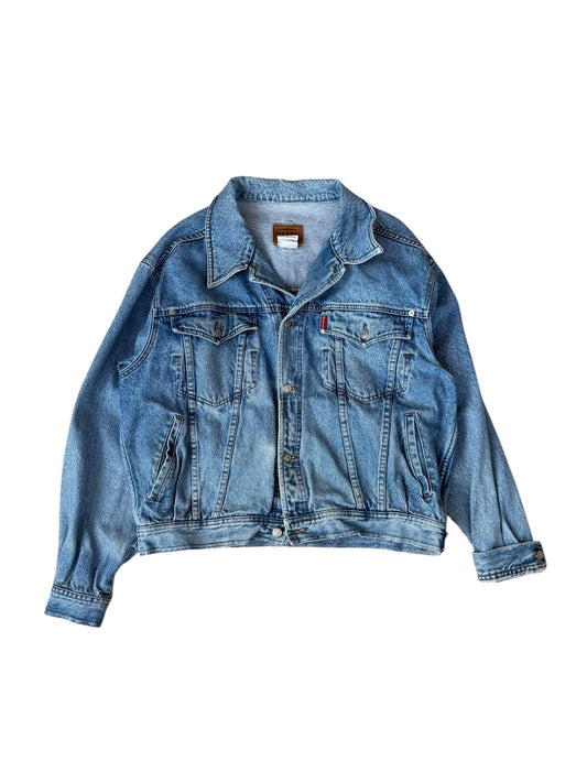 VINTAGE RAZZY DENIM TRUCKER JACKET (XL)