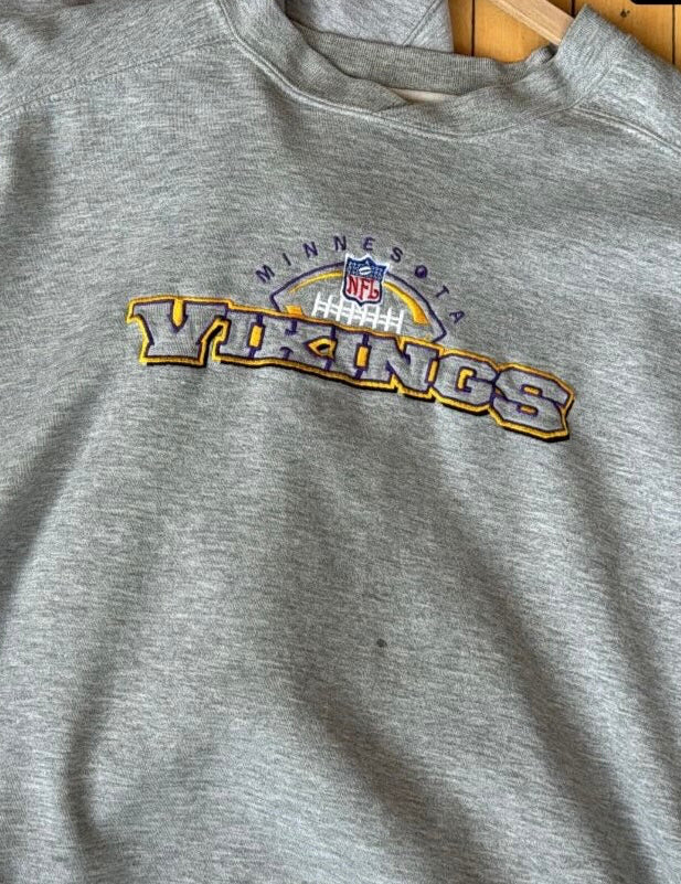 VINTAGE PUMA VIKINGS EMBROIDERED CREW (L/XL)