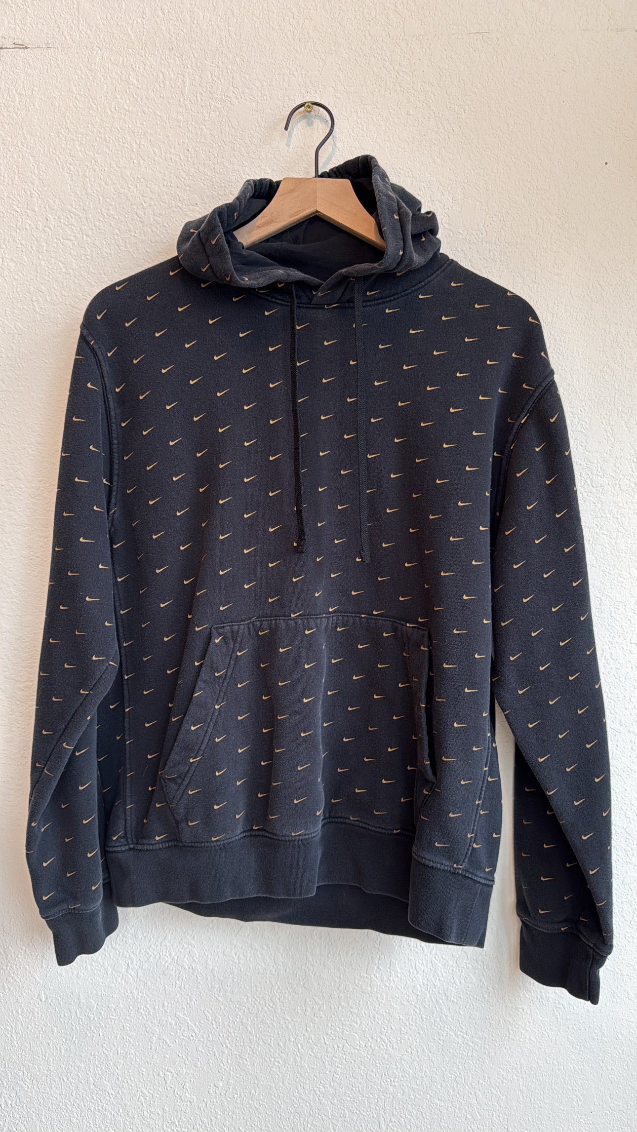 NIKE ALL OVER SWOOSH HOODIE (M)