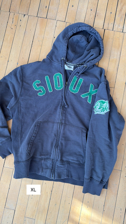 FIGHTING SIOUX SPELL OUT ZIP UP HOODIE (XL)