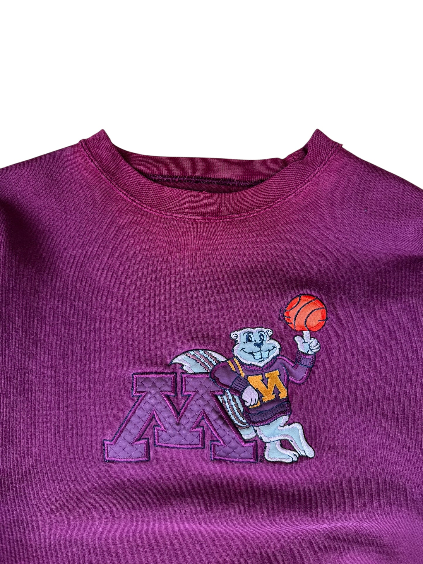 VINTAGE OARSMAN EMB. UNIVERSITY OF MN GOPHER BBALL CREWNECK (XL)