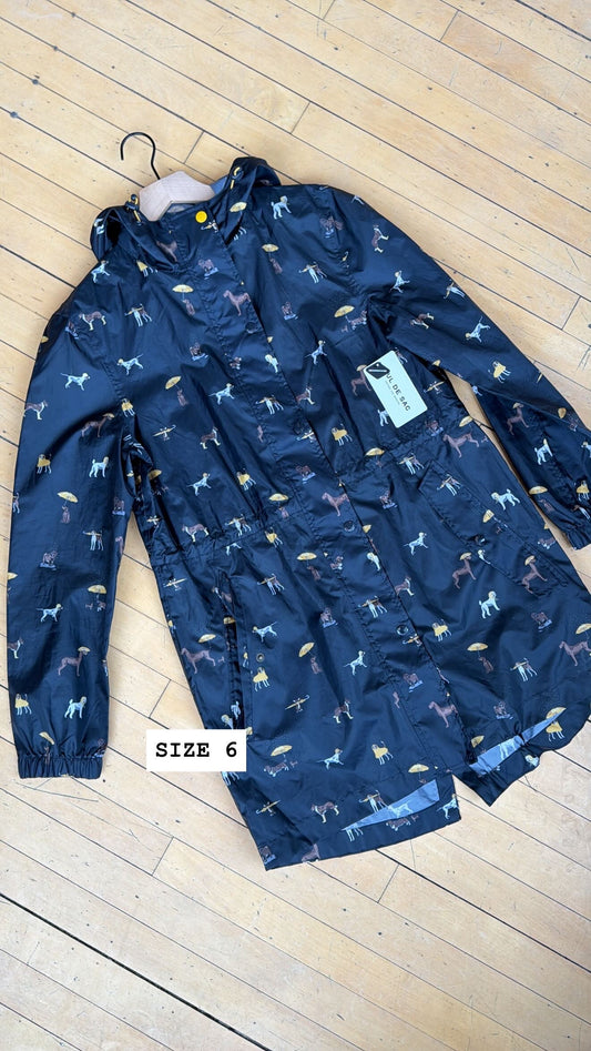 JOULES GO LIGHTLY RAINCOAT DOG PRINT (6) - MSRP $69