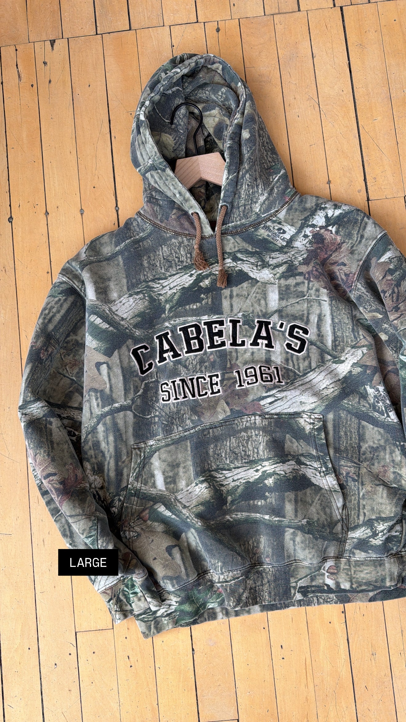 CABELA'S CAMO HOODIE (L)