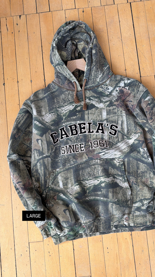 CABELA'S CAMO HOODIE (L)