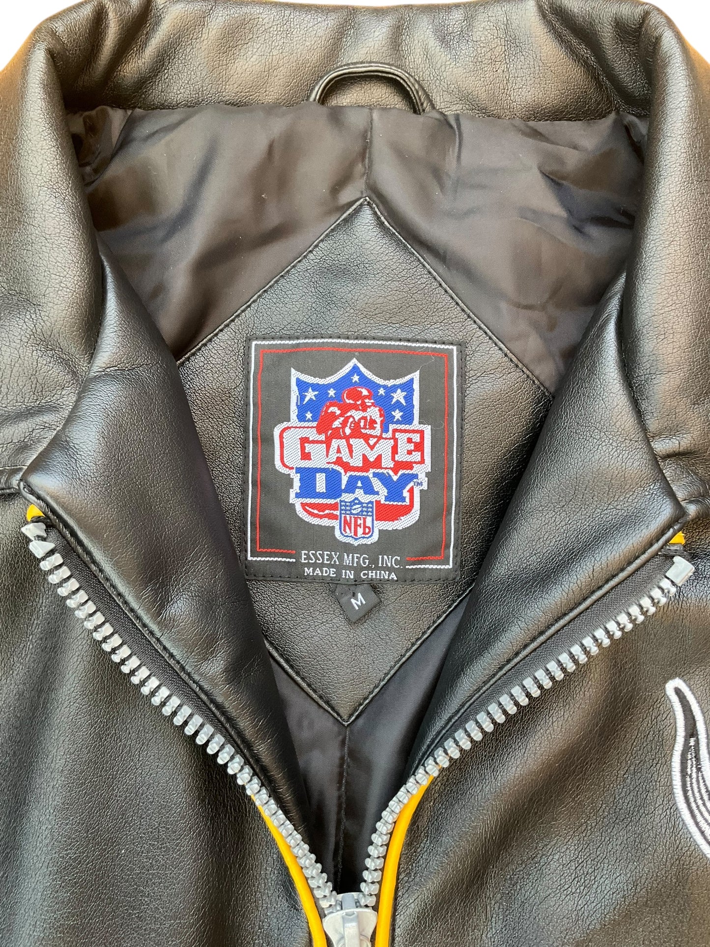 VINTAGE VIKINGS BLACK VEGAN LEATHER JACKET (M)