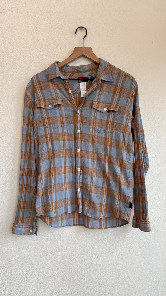 PATAGONIA GAUZE BUTTON UP (M)