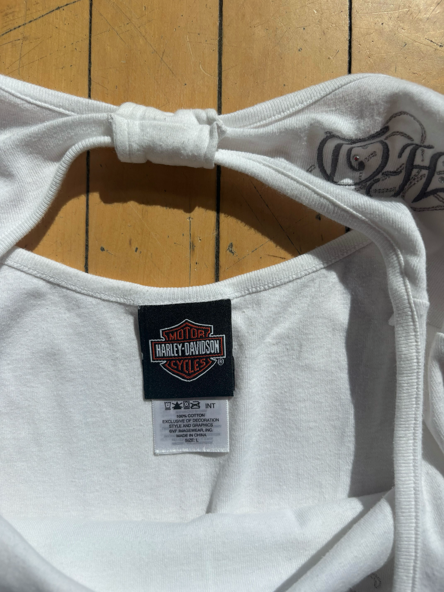Y2K VINTAGE HD EMBROIDERED OPEN BACK (L)