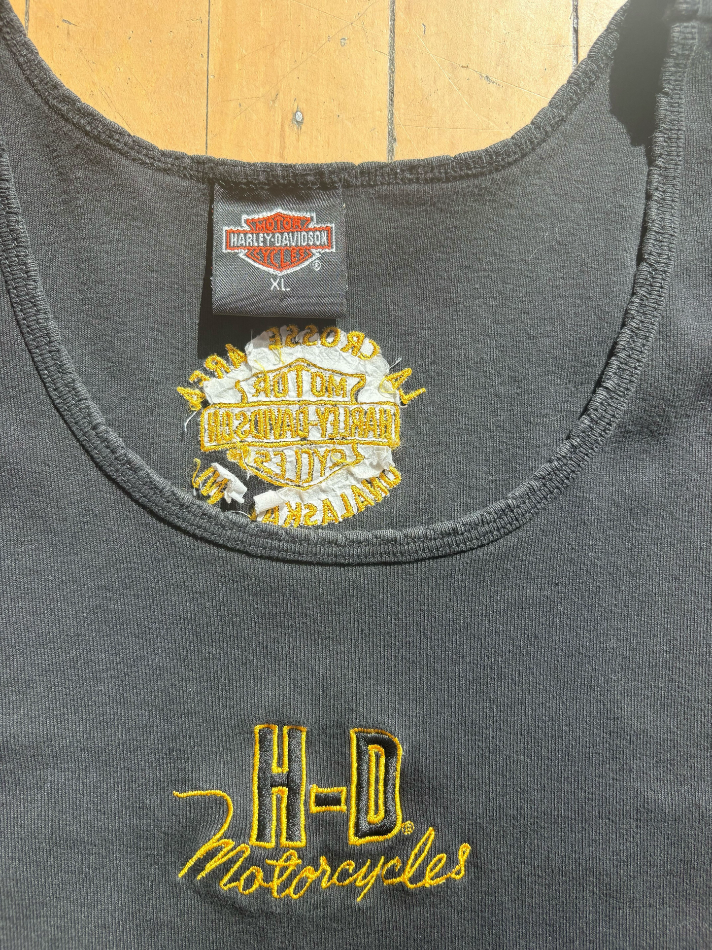 Y2K VINTAGE BLACK WITH YELLOW EMBROIDERY TANK (XL)