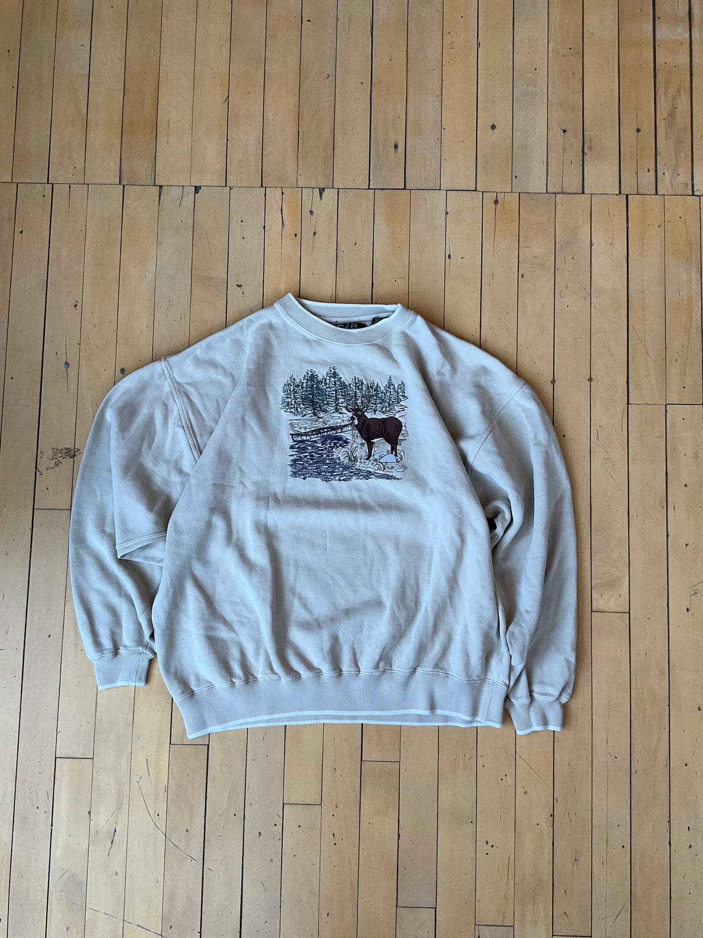 VINTAGE EMBROIDERED DEER CREWNECK (XL)