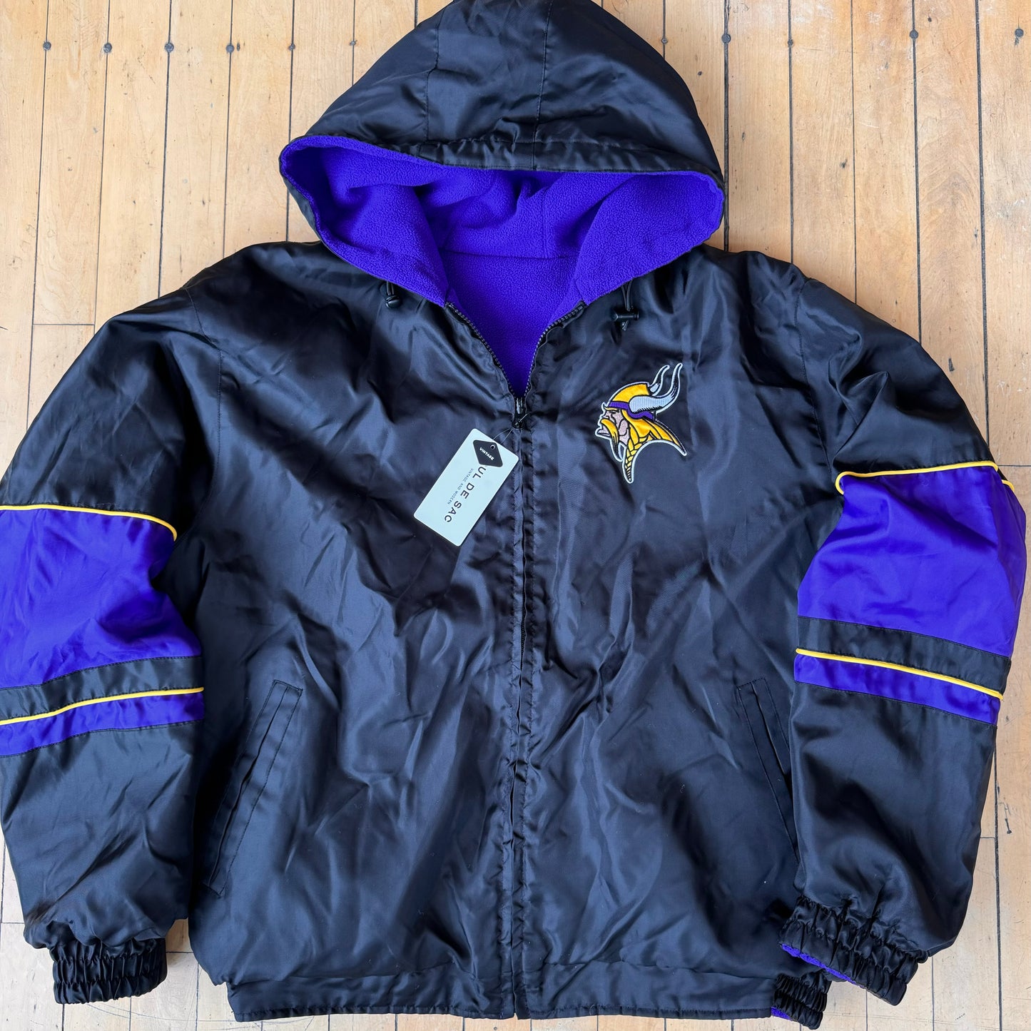 REVERSIBLE MN VIKINGS JACKET (L)