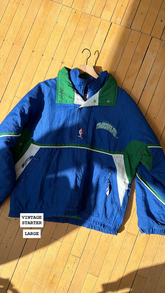 VINTAGE STARTER TIMBERWOLVES JACKET (L)
