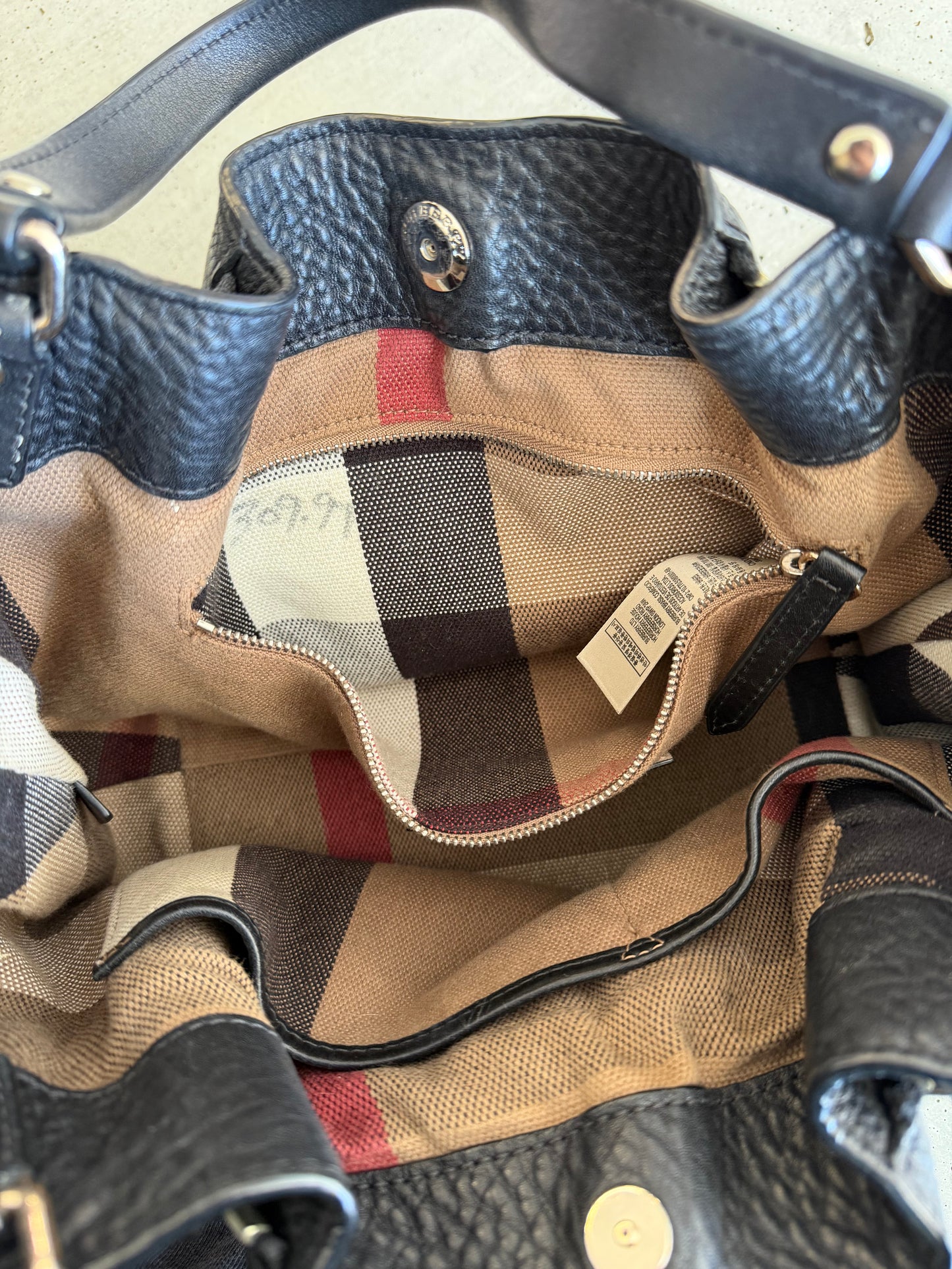 BURBERRY MAIDESTONE BAG BLACK