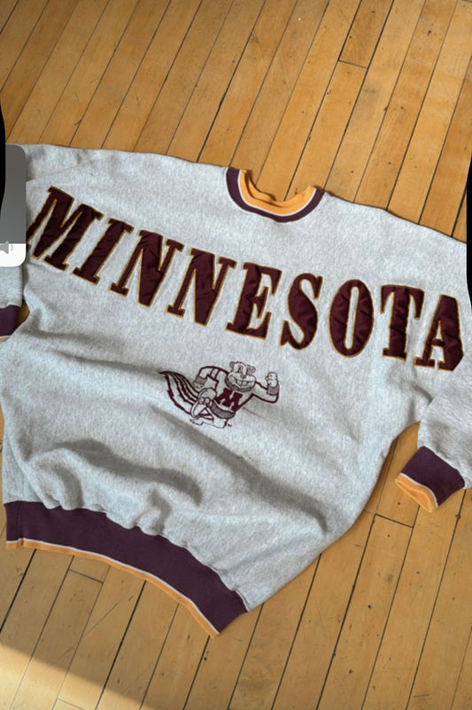VINTAGE MINNESOTA GOPHERS PATCH SPELL OUT CREW (L/XL)