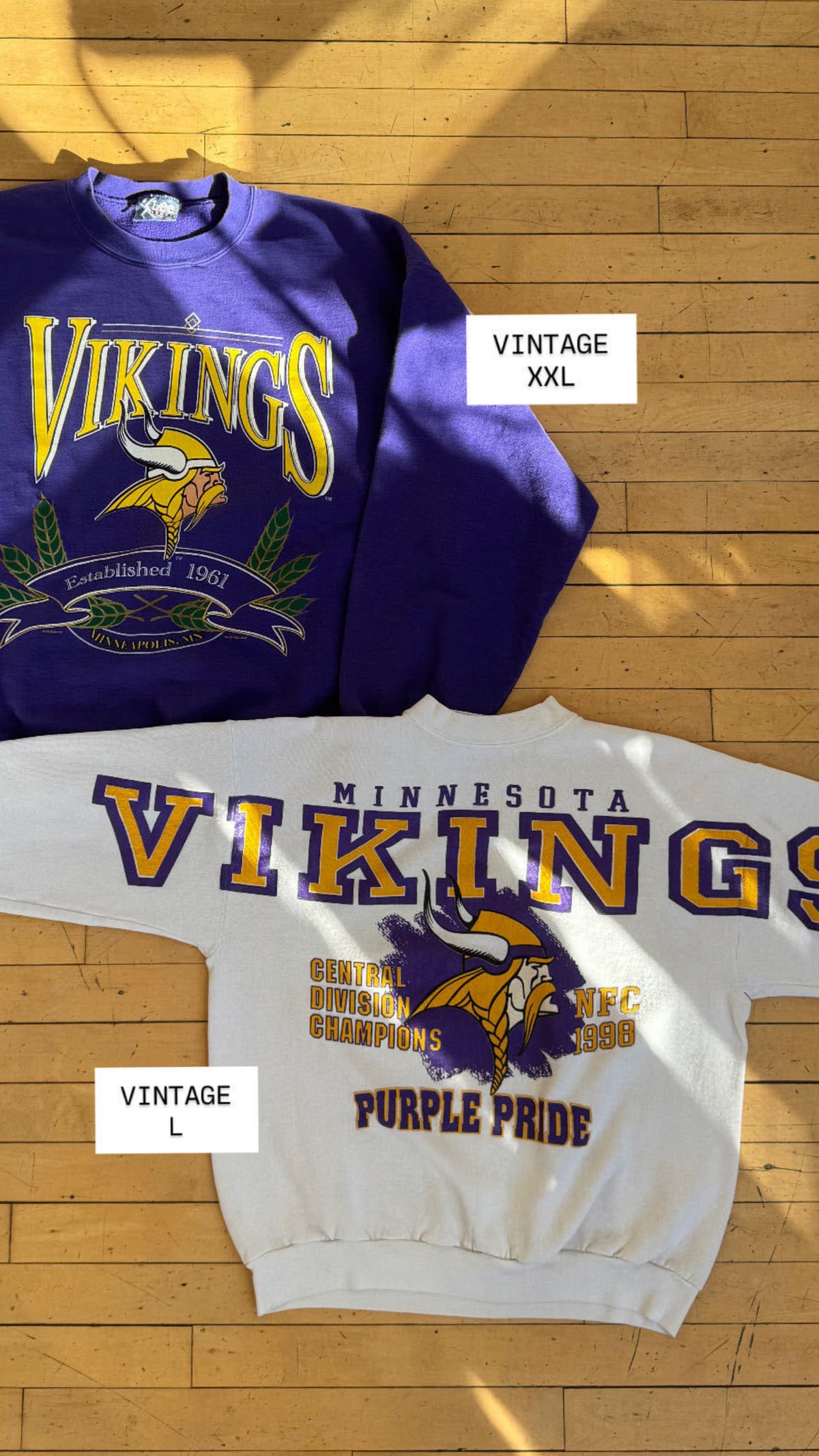 VINTAGE VIKINGS SPELLOUT PURPLE PRIDE CREW (L)