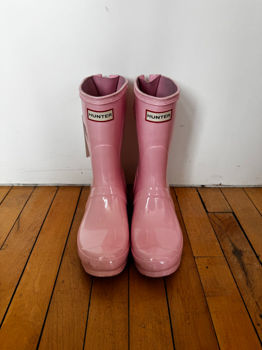HUNTER ORIGINAL SHORT GLOSS RAIN BOOTS (7) - MSRP $150