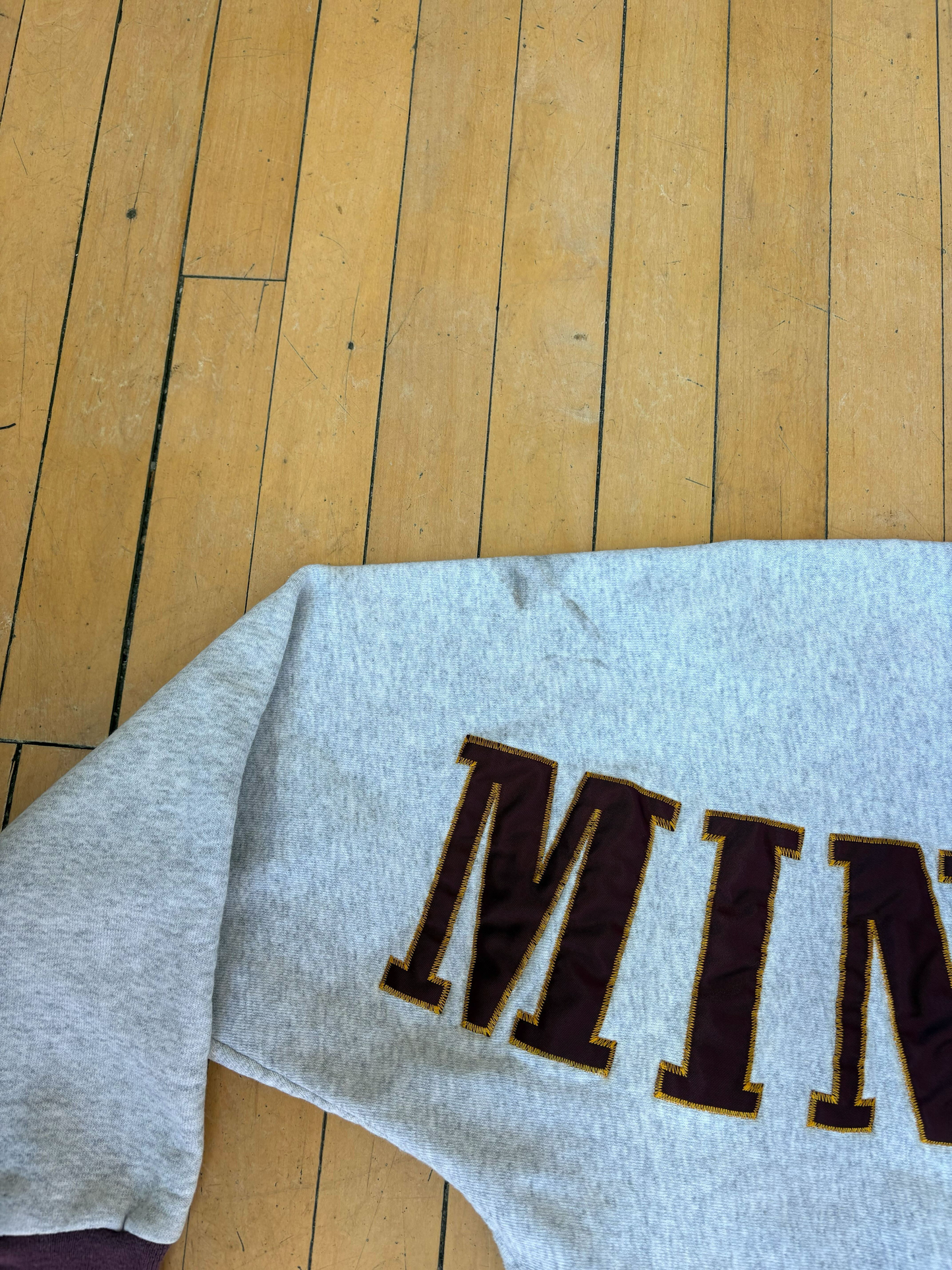 VINTAGE MINNESOTA GOPHERS PATCH SPELL OUT CREW (L/XL)