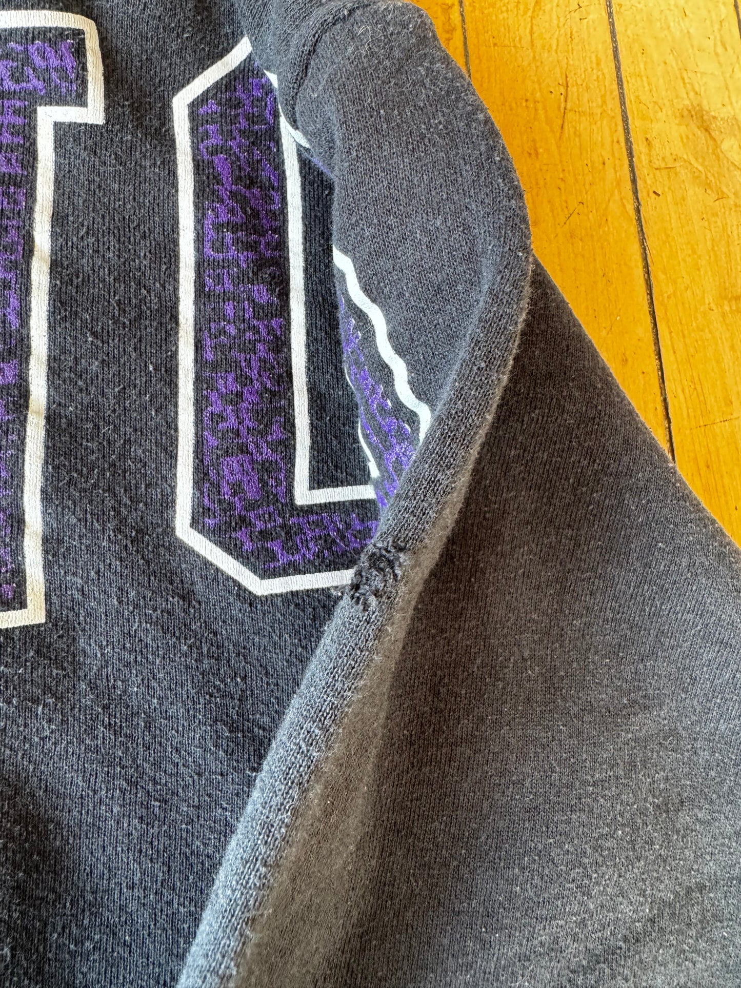 VINTAGE MADE IN USA MN VIKINGS PRINTED SPELLOUT CREW (L)