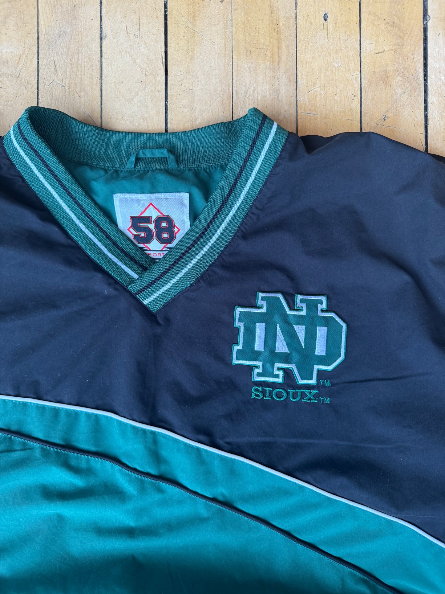 VINTAGE SIOUX WINDBREAKER PULLOVER (3XL)