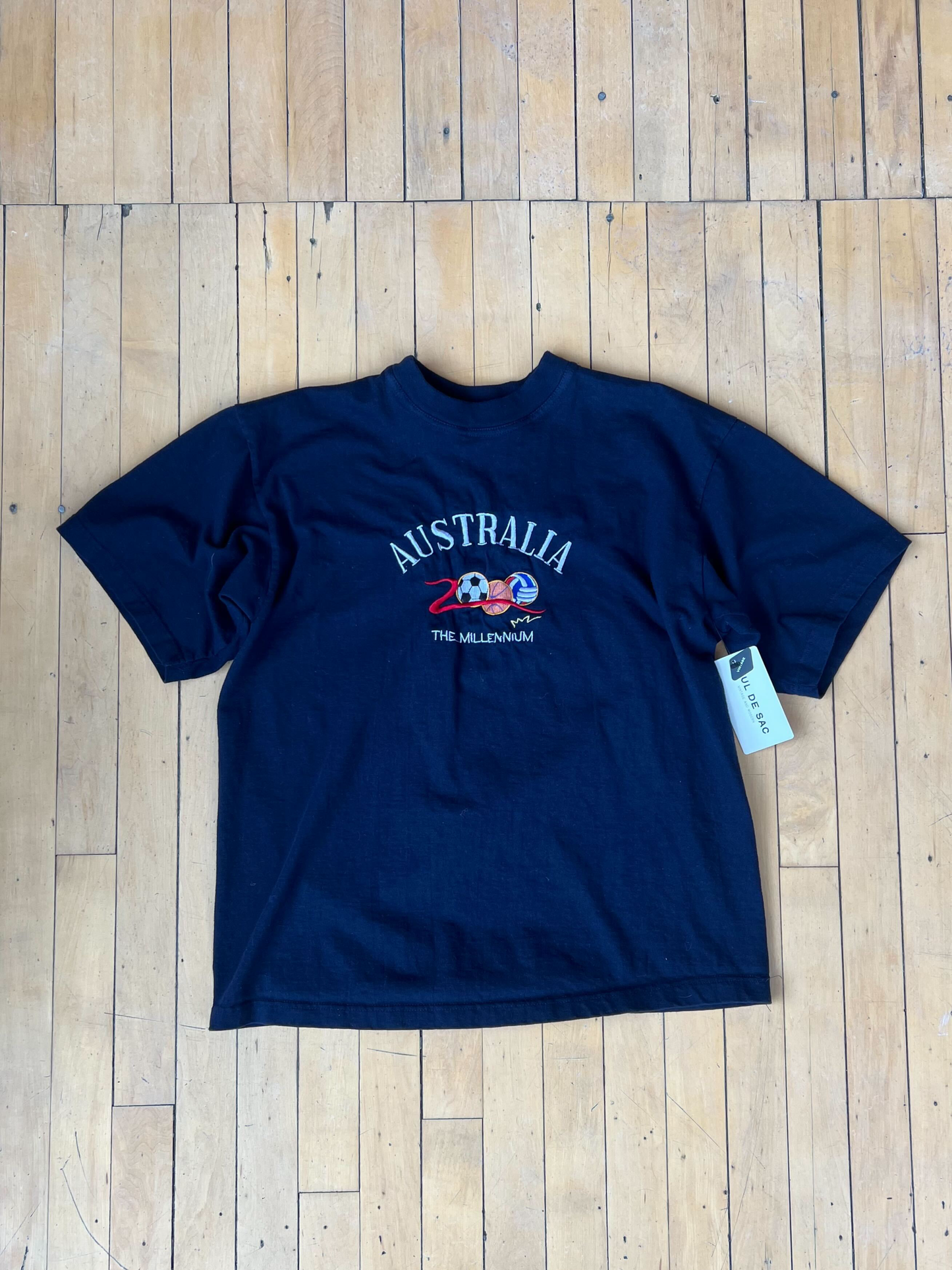 VINTAGE AUSTRALIA THE MILLENNIUM TEE (M)