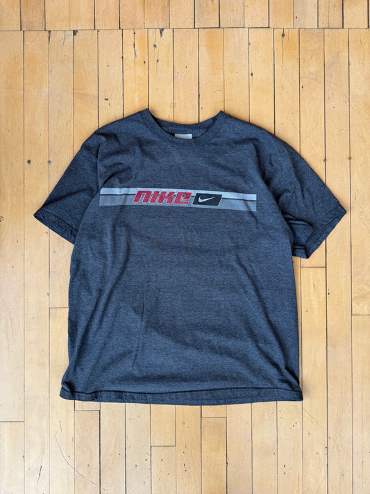 Y2K VINTAGE NIKE SPELLOUT SWOOSH TEE (L)