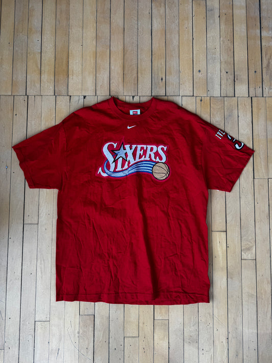 90'S-Y2K VINTAGE NWT NIKE PHILADELPHIA "SIXERS" TEE (XL)